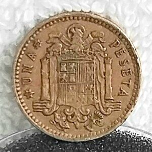 Circulated 1966 Spanish Una Peseta Francisco... Coin Made of Aluminum Bronze!!